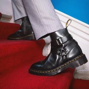 Dr Martens Jaimes Black Leather Harness Chelsea Ankle Boots Womens 6 NEW